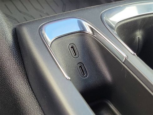 New 2026 Chevrolet Equinox EV LT image 10