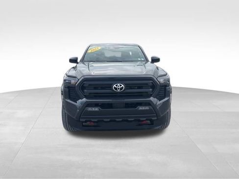 Certified 2025 Toyota Tacoma SR5 image 8