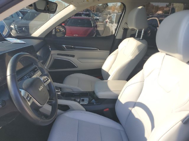 Certified 2024 Kia Telluride S w/ S Sunroof Package AWD/4WD image 16
