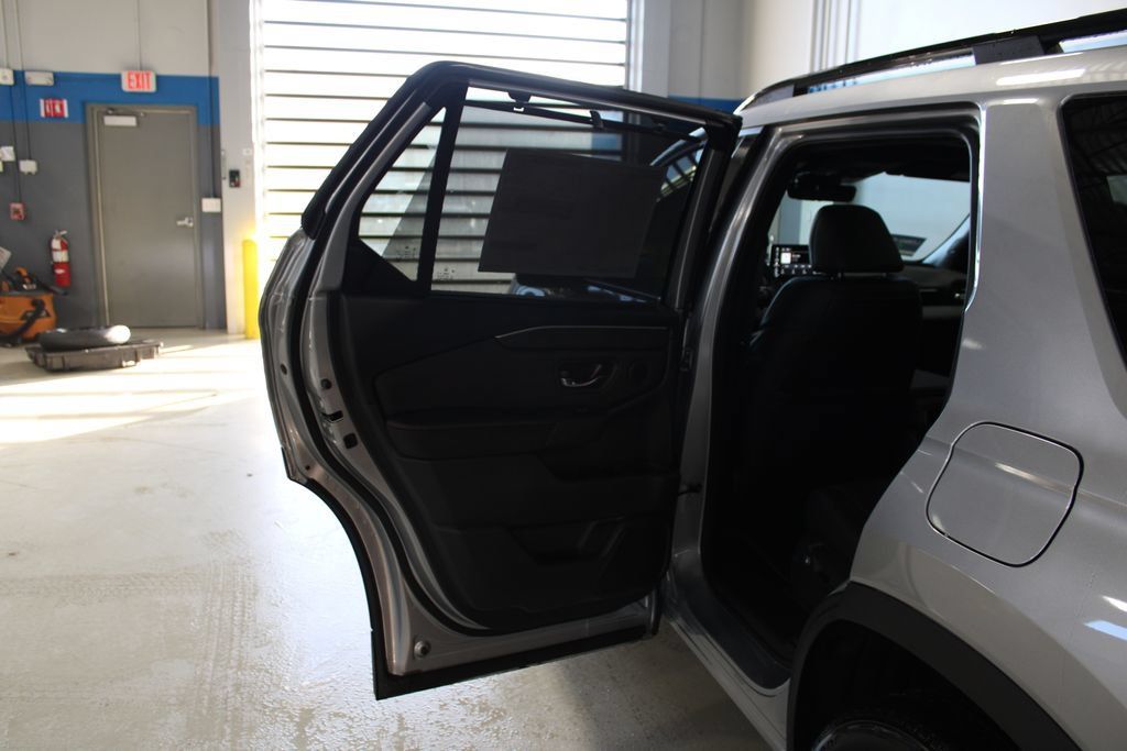 New 2026 Honda Pilot Black Edition image 25