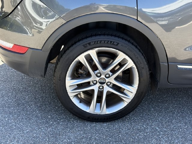 Used 2019 Lincoln MKC Reserve AWD/4WD image 9