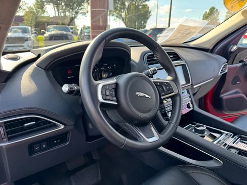 Used 2020 Jaguar F-PACE Prestige AWD/4WD image 25
