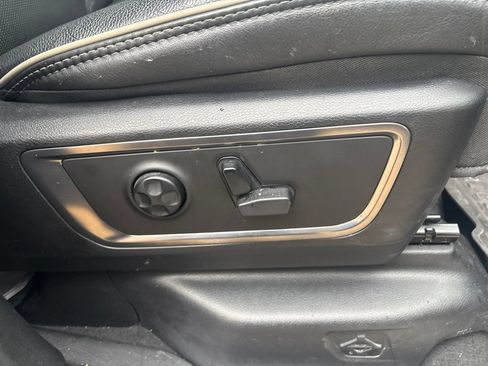 Used 2019 RAM 1500 Limited AWD/4WD image 29