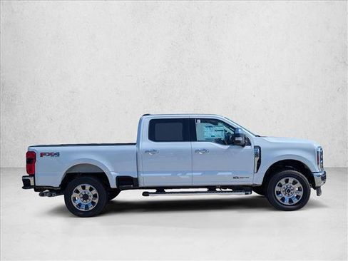 New 2026 Ford F250 Lariat w/ Chrome Package image 4