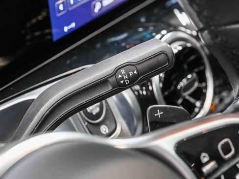 Certified 2023 Mercedes-Benz GLB 250 image 21