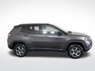 Used 2022 Jeep Compass Trailhawk w/ Trailhawk Convenience Group AWD/4WD video 2