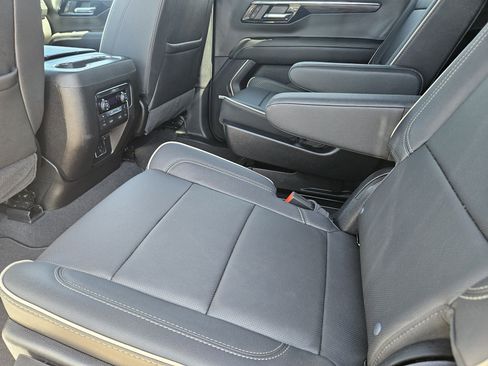 Used 2025 Chevrolet Tahoe Premier image 30