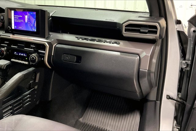 Certified 2025 Toyota Tacoma SR5 AWD/4WD image 17