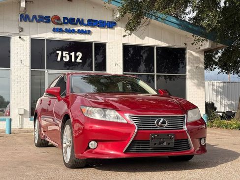 Used 2013 Lexus ES 350 w/ Luxury Pkg FWD image 1