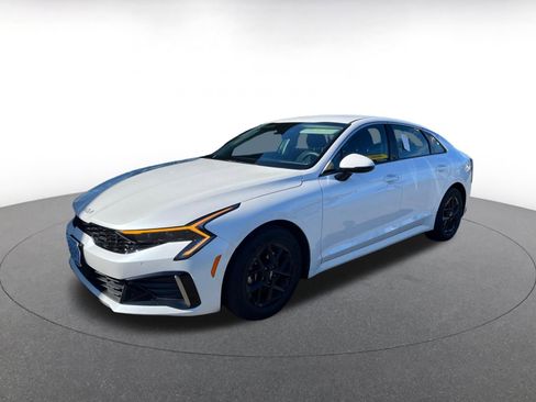 Used 2025 Kia K5 LXS image 3