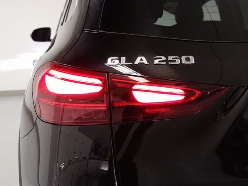 Certified 2025 Mercedes-Benz GLA 250 GLA 250 image 11