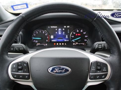 Certified 2022 Ford Explorer XLT w/ Equipment Group 202A RWD image 25