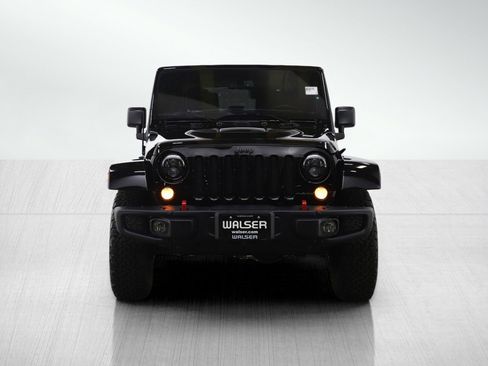 Used 2016 Jeep Wrangler Rubicon AWD/4WD image 8
