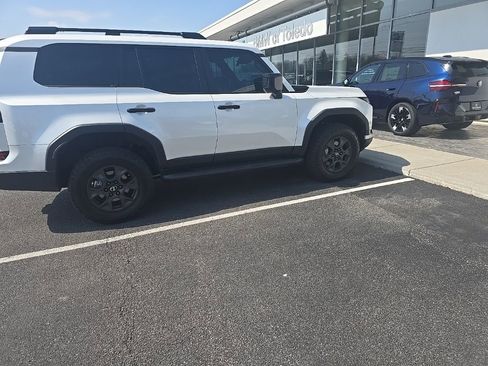 Used 2025 Lexus GX 550 image 7