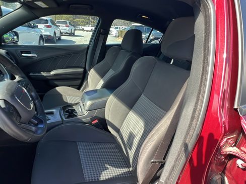 Used 2022 Dodge Charger GT w/ Blacktop Package image 17