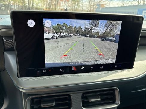 New 2025 Ford Maverick XL w/ Equipment Group 102A image 17