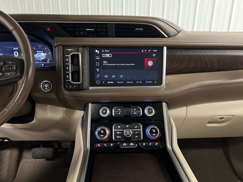 Certified 2022 GMC Yukon XL Denali w/ Advanced Technology Package image 15