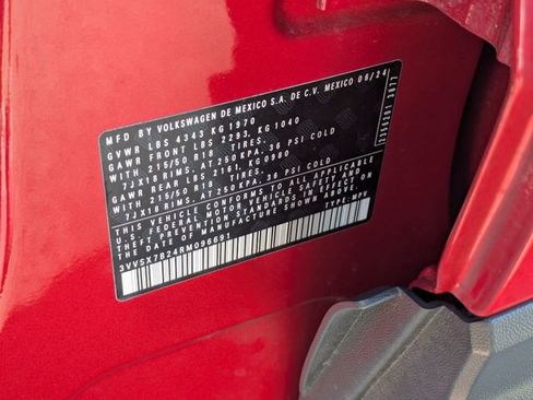 Used 2024 Volkswagen Taos SE FWD image 27