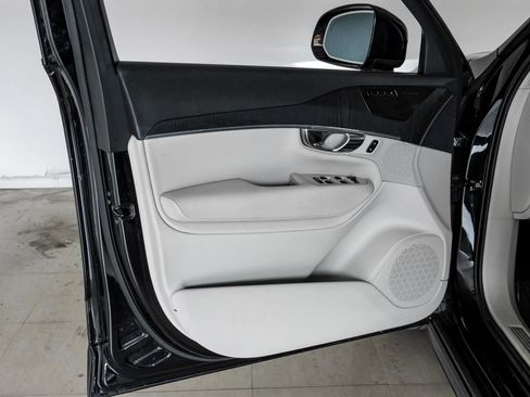 Used 2020 Volvo XC90 T5 Momentum image 47