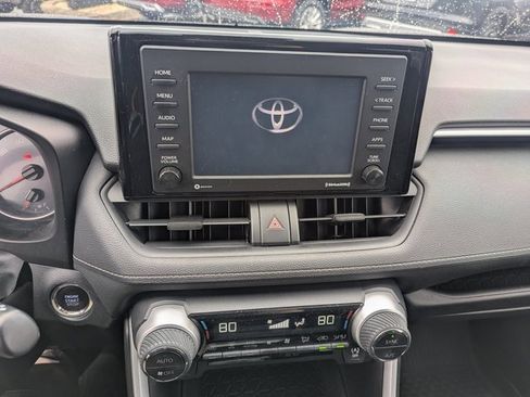 Used 2021 Toyota RAV4 XLE image 14