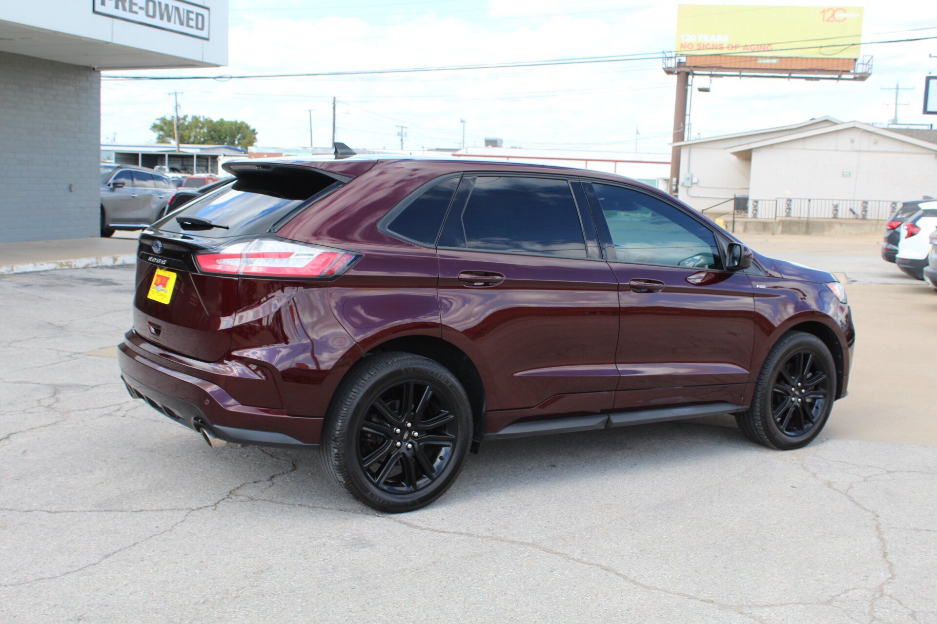 Used 2021 Ford Edge ST-Line FWD image 4