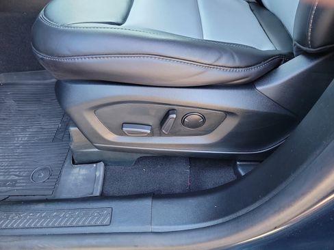 Certified 2023 Ford Explorer XLT w/ Equipment Group 202A image 9