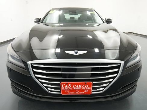 Used 2015 Hyundai Genesis 3.8 w/ Option Group 04 AWD/4WD image 10