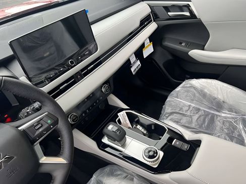 New 2026 Mitsubishi Outlander SE AWD/4WD image 21