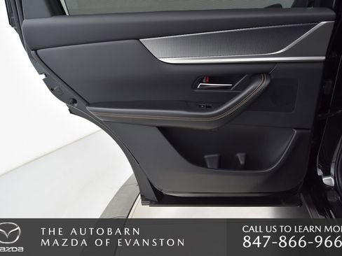 Used 2025 MAZDA CX-70 Plug-In Hybrid w/ Premium Pkg image 35