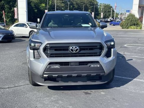 Used 2025 Toyota Tacoma SR5 RWD image 2