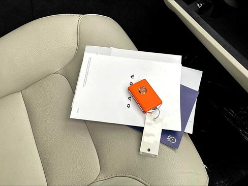 Used 2022 Volvo XC90 T6 Momentum w/ Climate Package image 20