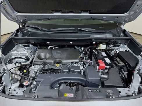 Used 2025 Toyota RAV4 XLE FWD image 27