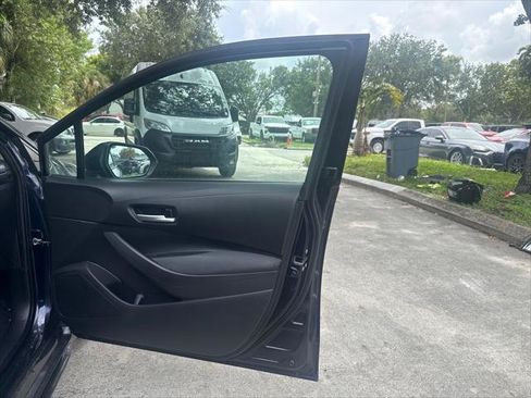 Used 2021 Toyota Corolla LE FWD image 17
