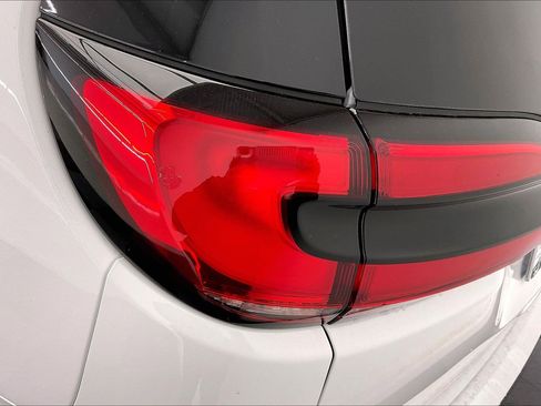 New 2026 Chrysler Pacifica Select image 16