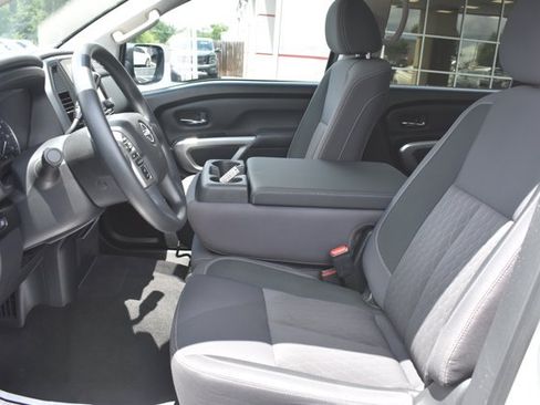Used 2023 Nissan Titan SV RWD image 13