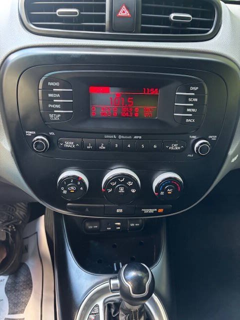 Used 2015 Kia Soul + FWD image 6