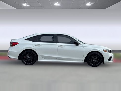 Used 2023 Honda Civic Sport image 7