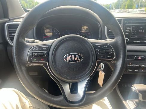 Used 2018 Kia Sportage LX AWD/4WD image 6