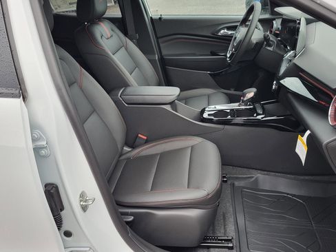 New 2026 Chevrolet Trax RS w/ Driver Confidence Package FWD image 10