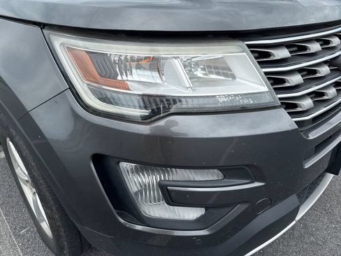 Used 2016 Ford Explorer XLT w/ Equipment Group 202A AWD/4WD image 12