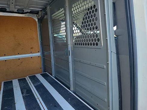 Used 2019 Nissan NV 3500 SL w/ Back Door Glass Package image 6