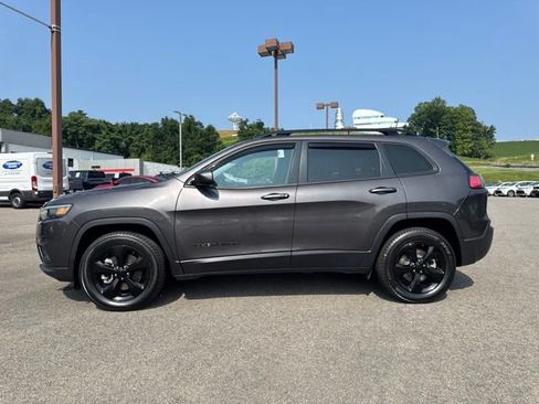 Used 2021 Jeep Cherokee Latitude Plus AWD/4WD image 3