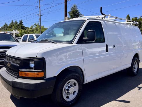 Used 2013 Chevrolet Express 2500 RWD image 7