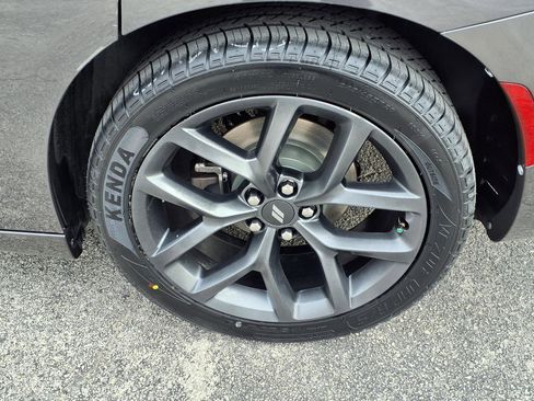 Used 2020 Dodge Charger SXT w/ Blacktop Package image 8