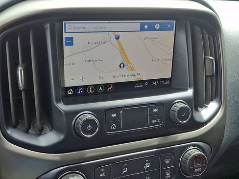 Used 2022 Chevrolet Colorado Z71 w/ Safety Package AWD/4WD image 17