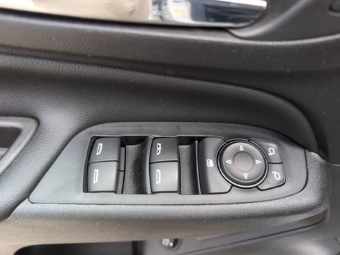 Used 2020 Chevrolet Equinox Premier AWD/4WD image 19