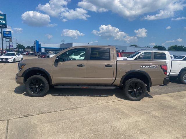 Used 2024 Nissan Titan PRO-4X w/ Pro-4x Convenience Package AWD/4WD image 3