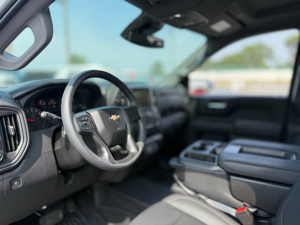 Used 2025 Chevrolet Silverado 1500 W/T w/ WT Value Package AWD/4WD image 21
