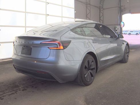 Used 2025 Tesla Model 3 RWD image 4