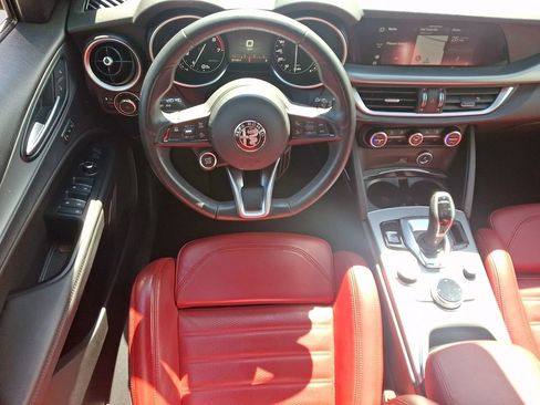Used 2023 Alfa Romeo Stelvio Veloce AWD/4WD image 12